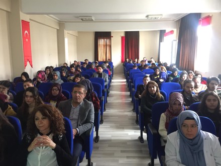 OKULUMUZDA BOZKIR TOPLUM SAĞLIĞI MERKEZİ HIV AİDS KONULU SEMİNER YAPTI